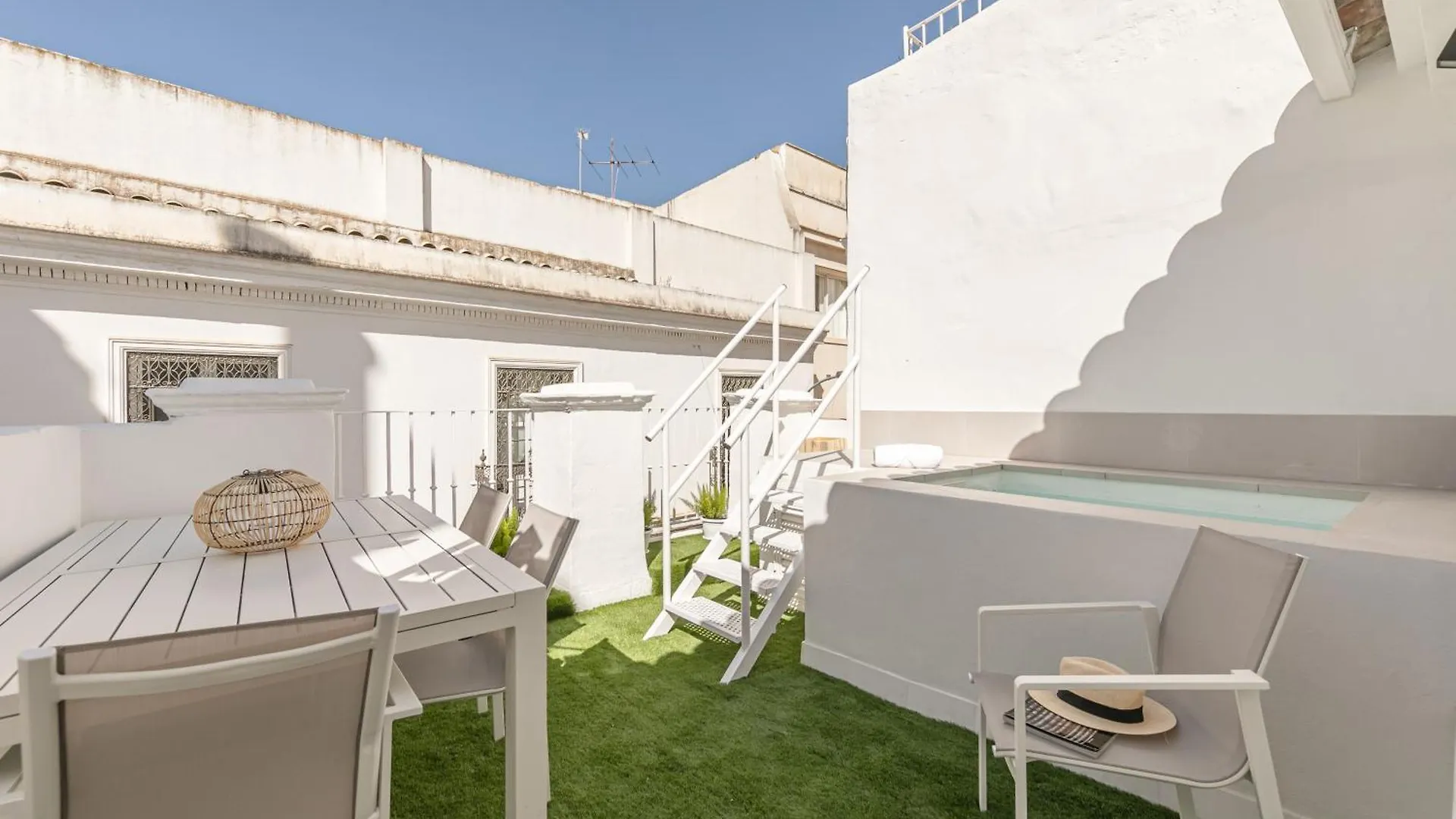 Isg Apartments Cuna Sevilla Aparthotel