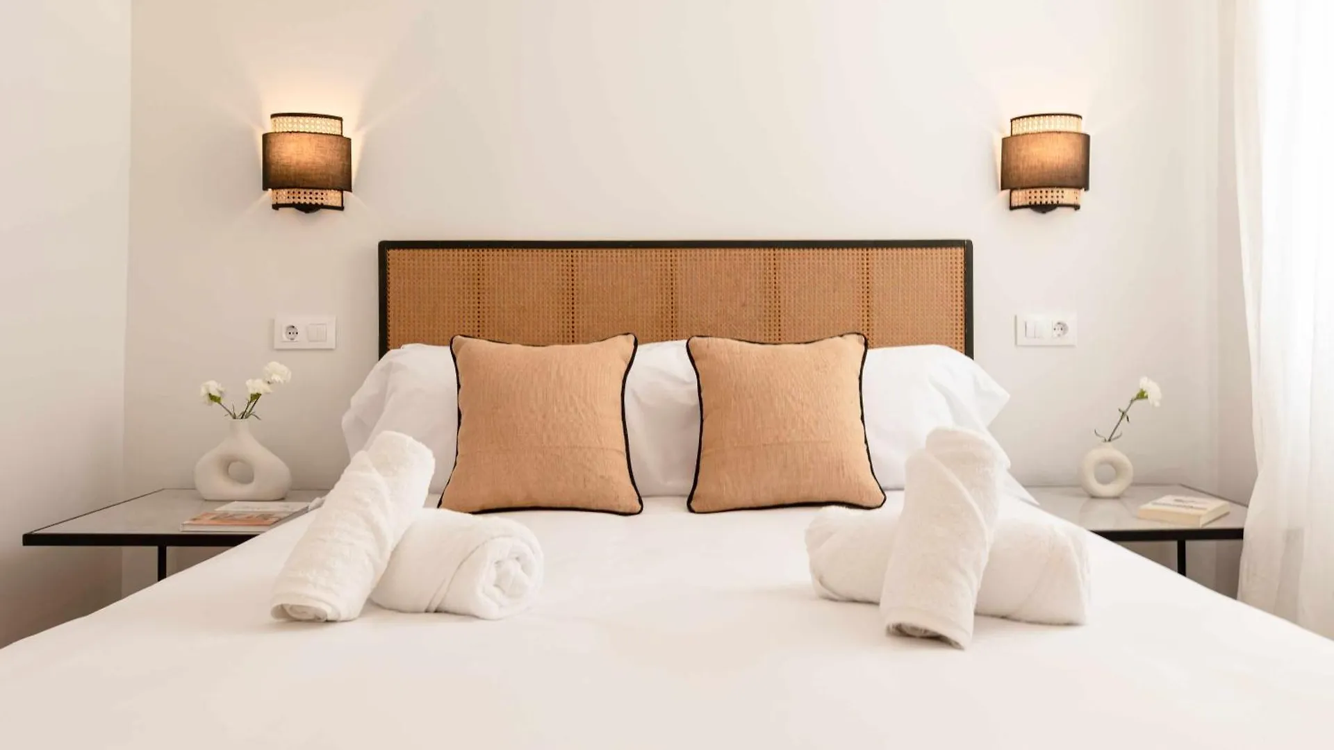 Isg Apartments Cuna Seville Aparthotel